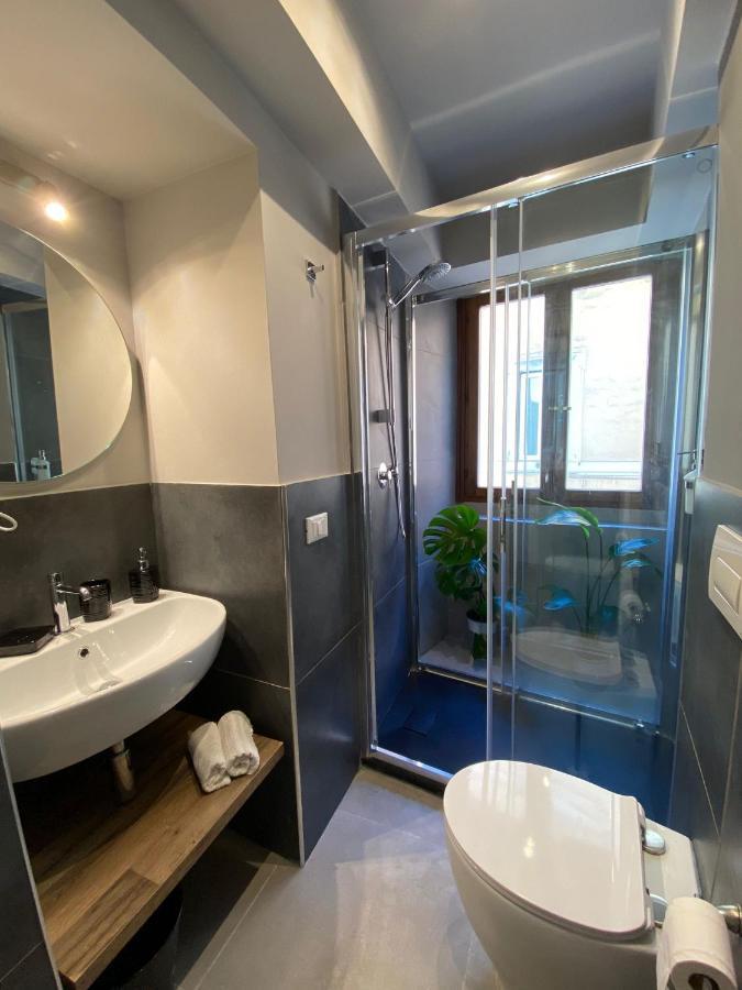 Soha Piazza Di Spagna Boutique Рим Екстер'єр фото
