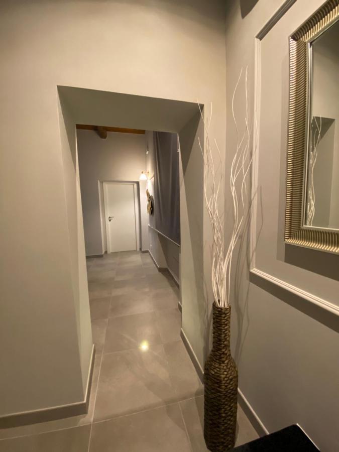 Soha Piazza Di Spagna Boutique Рим Екстер'єр фото