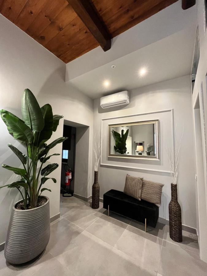 Soha Piazza Di Spagna Boutique Рим Екстер'єр фото