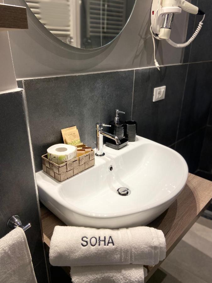 Soha Piazza Di Spagna Boutique Рим Екстер'єр фото
